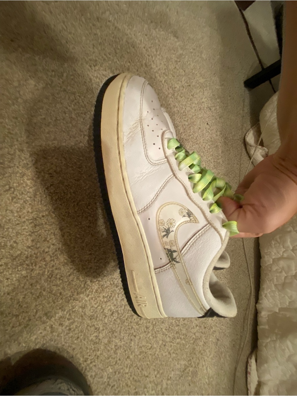 Nike 2019 White Air Force 1’s in Daisy color way. - Picture 2 of 6